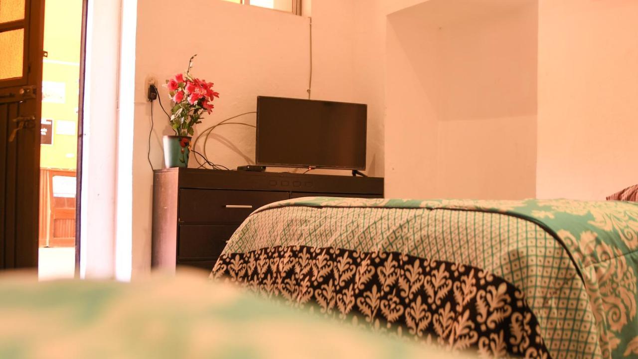 Cuauhtemoc Hotel 2*